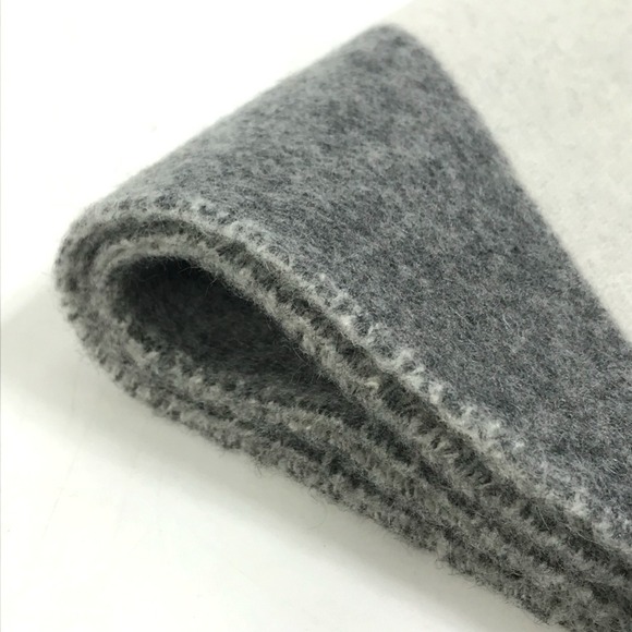 HERMES White Scarf - Picture 7 of 10